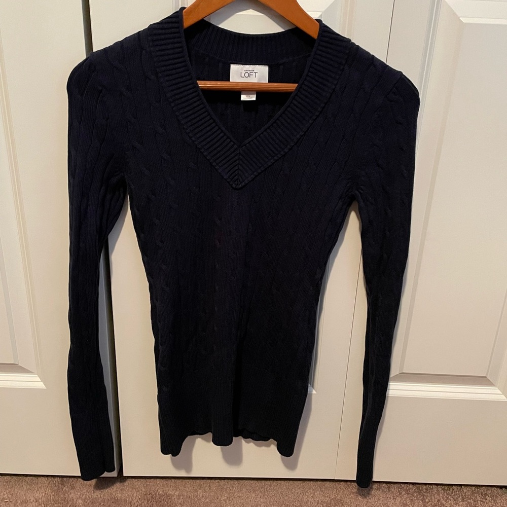 NWOT Loft V neck cable sweater